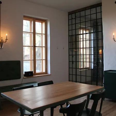 Hydra - Gutshaus Bueckling * Rambin
